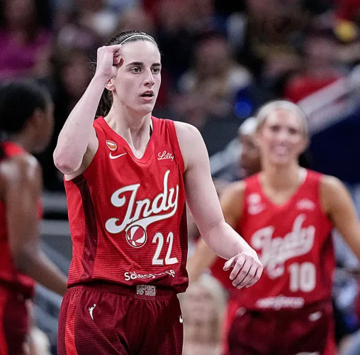Clark, Boston help Fever withstand Wings